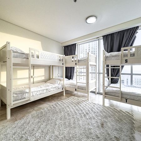 Ar Holiday Home Jbr Dubai Exterior photo
