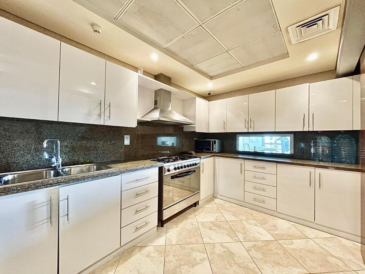 Ar Holiday Home Jbr Dubai Exterior photo